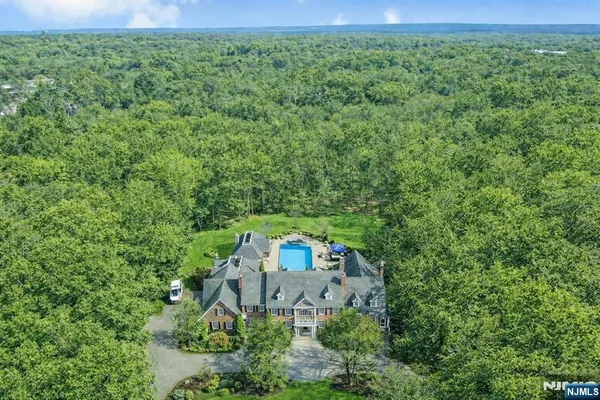 $8,295,000 | Undisclosed Address, Saddle River, NJ 07458