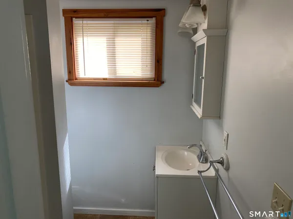 $1,700 | 304 Buckingham Street, Watertown, CT 06779