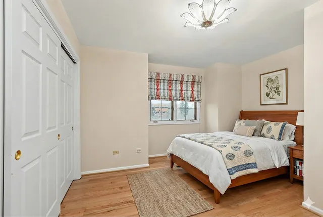 $269,900 | 1437 Woodhollow Drive, Flossmoor, IL 60422