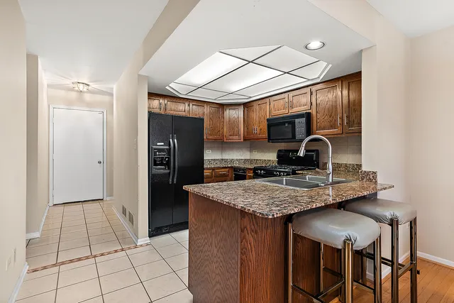 $269,900 | 1437 Woodhollow Drive, Flossmoor, IL 60422