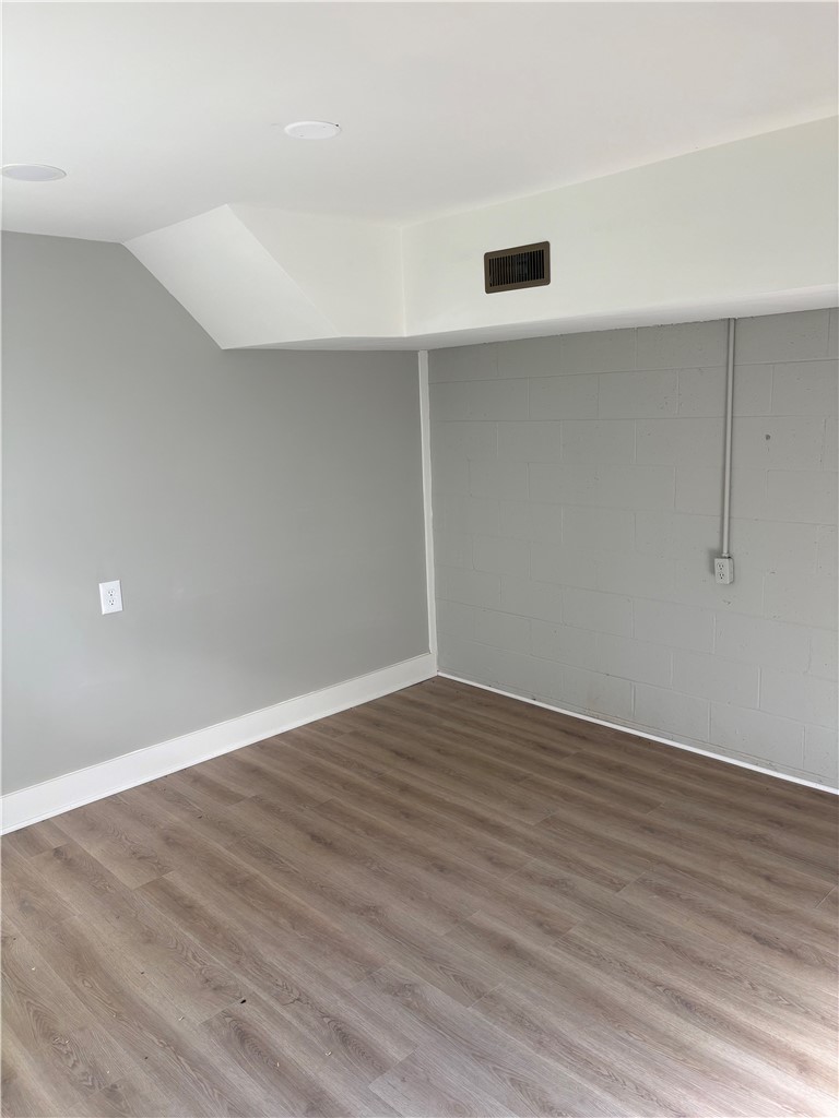 351 Randys Road Westminster, SC 29693 - Photo 26 of 30 Clean, light-filled room with smooth flooring and well-maintained walls.