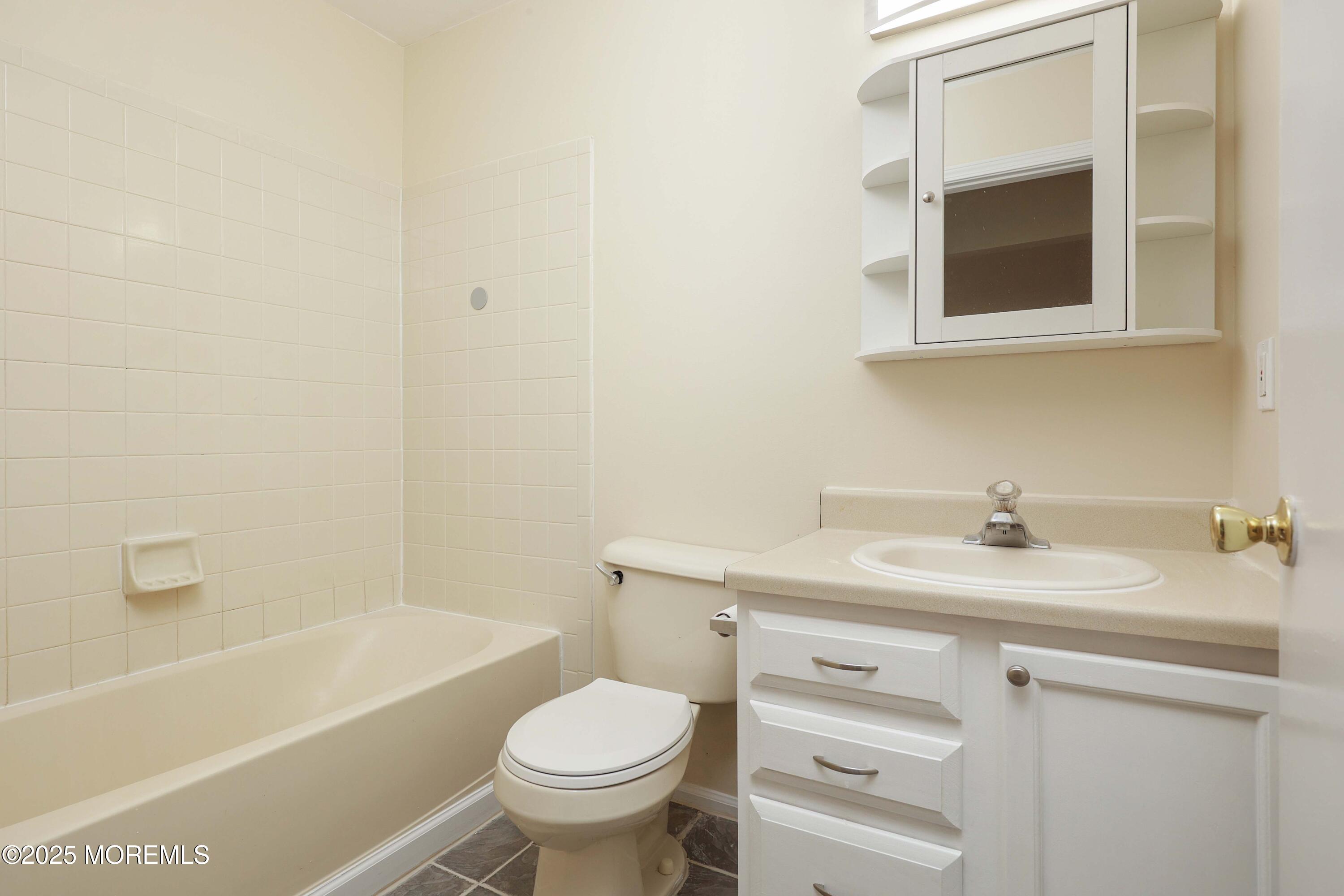 90 Puffin Glade Bayville, NJ 08721 - Photo 13 of 16 758A7455