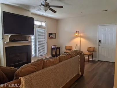 $1,595 | 3031 Winston Drive, Burlington, NC 27215