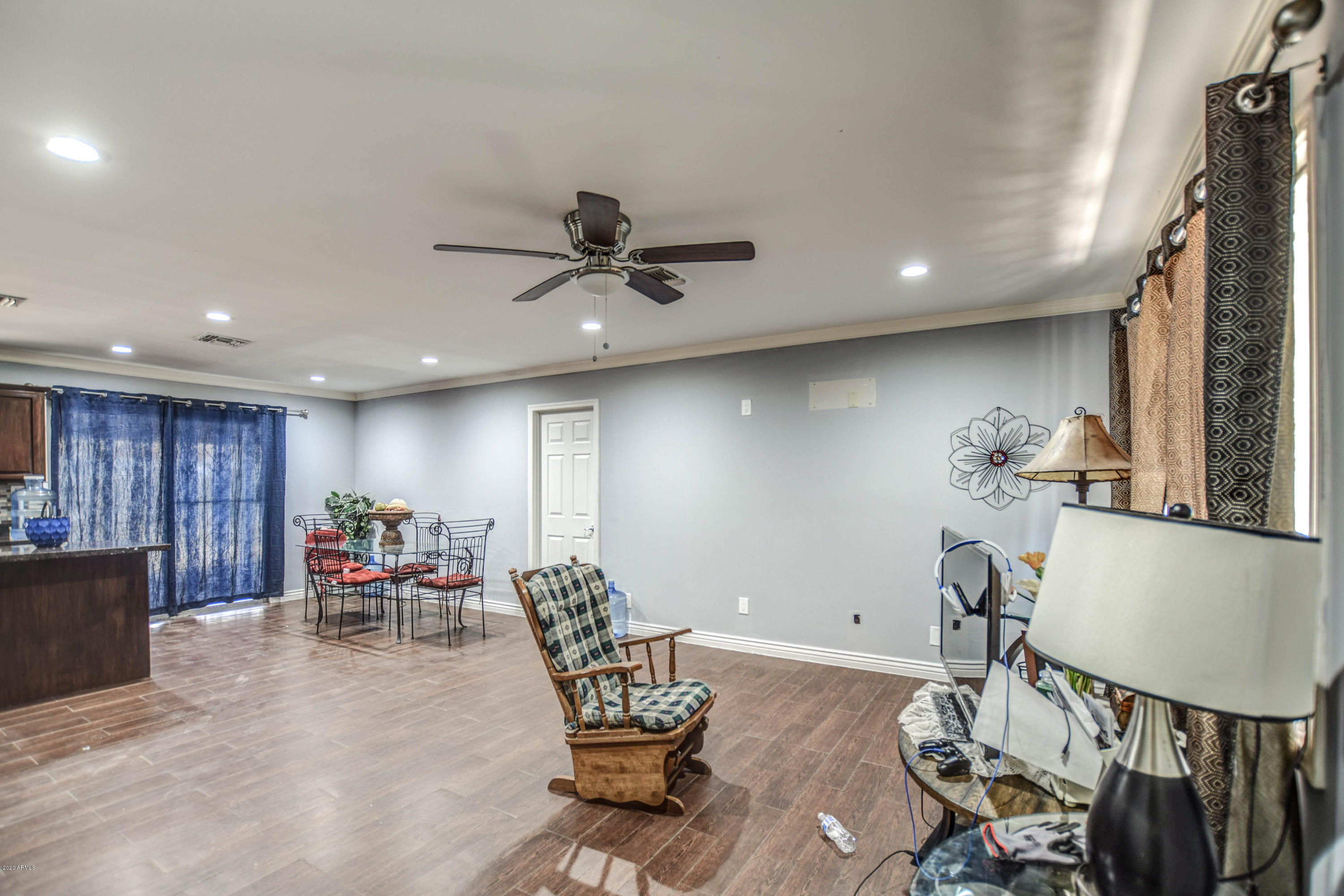 6332 West Thomas Road Phoenix, AZ 85033 - Photo 10 of 41 LIVING 4