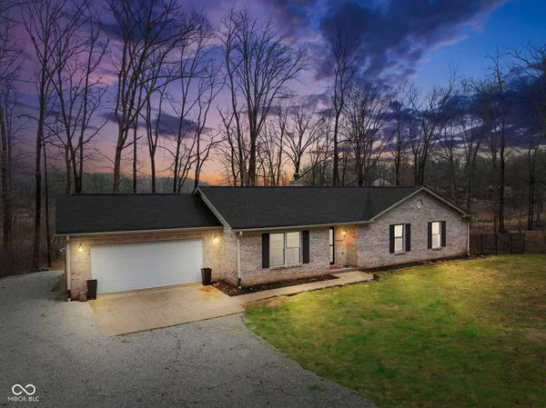 $765,000 | 7967 East Oak Drive, Rockville, IN 47872