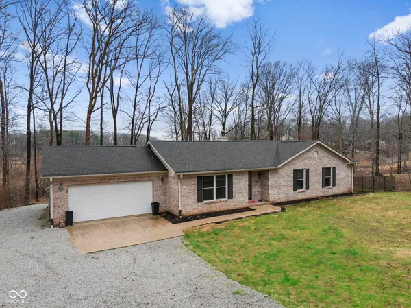 $765,000 | 7967 East Oak Drive, Rockville, IN 47872