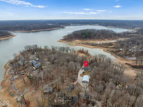 $765,000 | 7967 East Oak Drive, Rockville, IN 47872