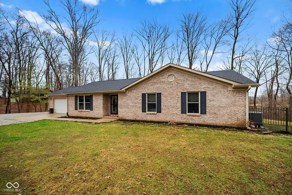 $765,000 | 7967 East Oak Drive, Rockville, IN 47872