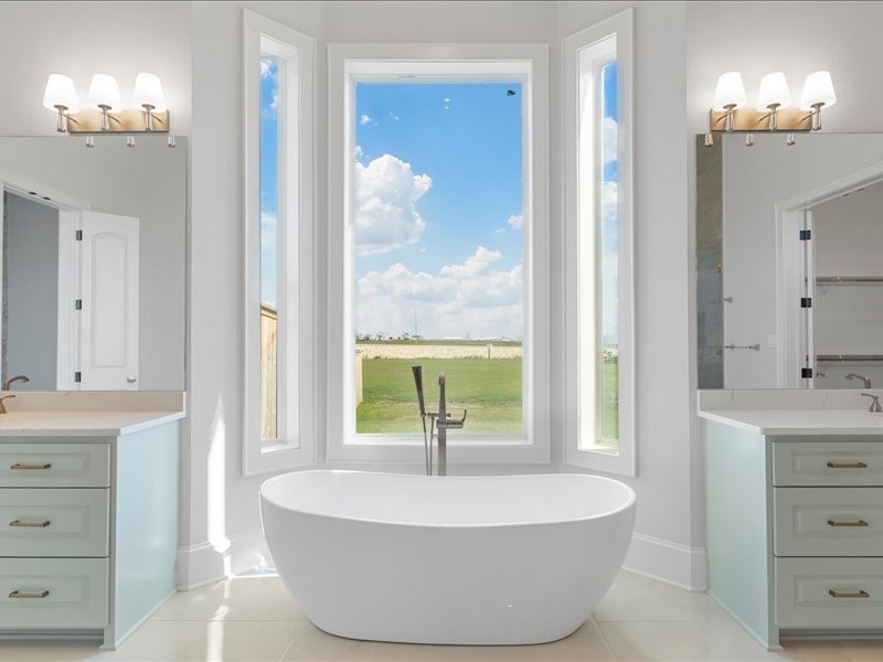 112 Yellow Rose Street Lorena, TX 76655 - Photo 24 of 42 a bathroom with a bathtub and a sink