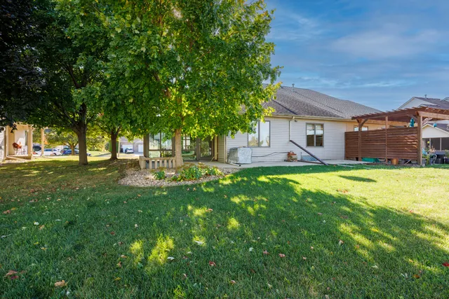 $289,900 | 1414 B Tamarack Country Club Trail, Normal, IL 61761