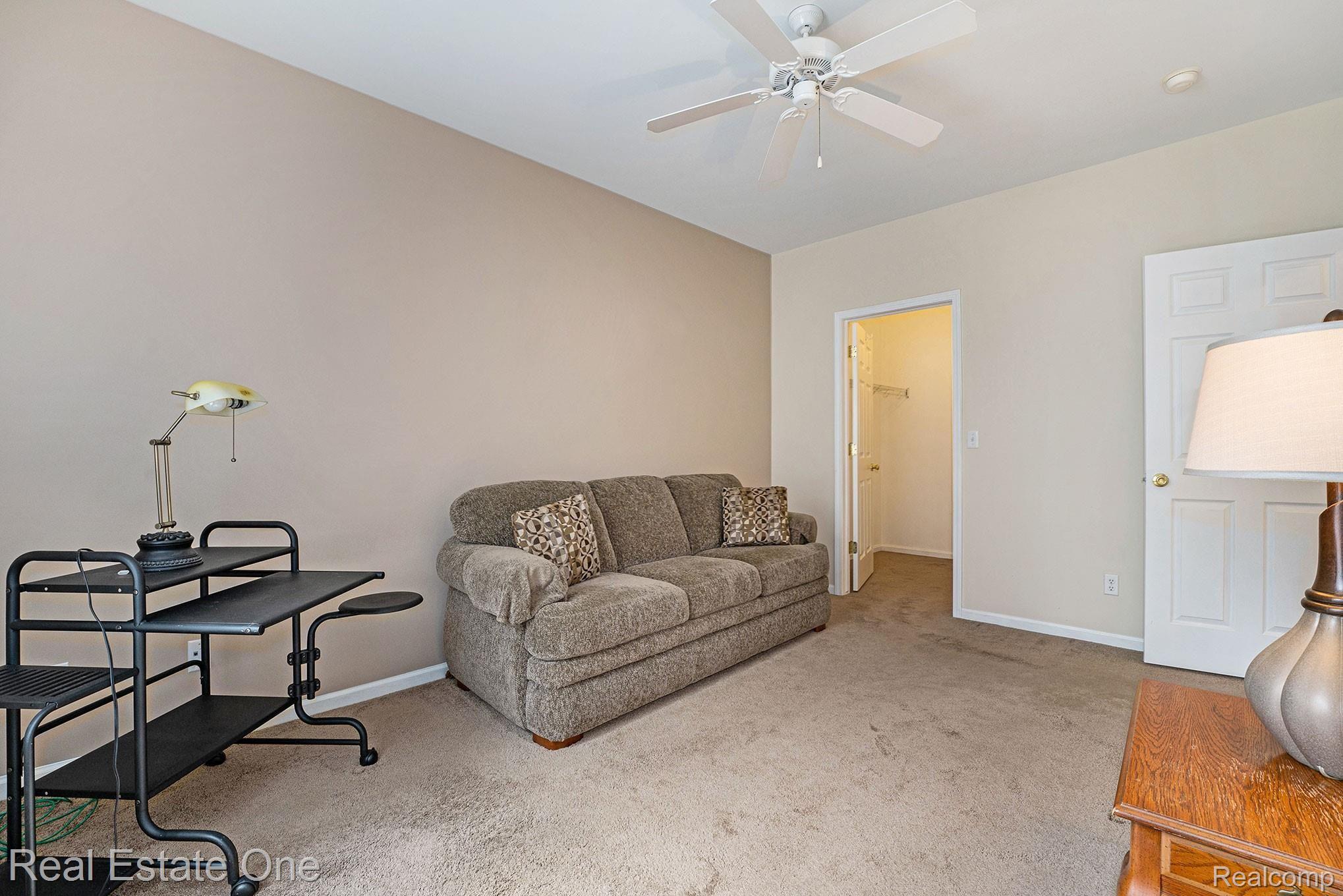 1794 Flagstone Circle Rochester, MI 48307 - Photo 19 of 25 DSC00384.jpg