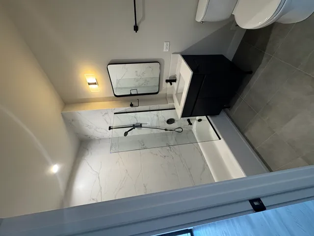 $2,570 | 451 East Pershing Road, Unit 301, Chicago, IL 60653