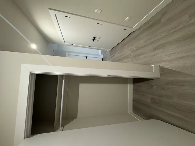 $2,570 | 451 East Pershing Road, Unit 301, Chicago, IL 60653