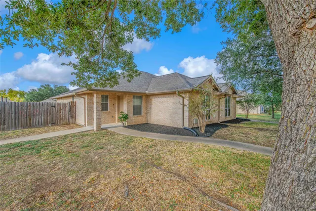 $455,000 | 901 Crepe Myrtle Street, College Station, TX 77845