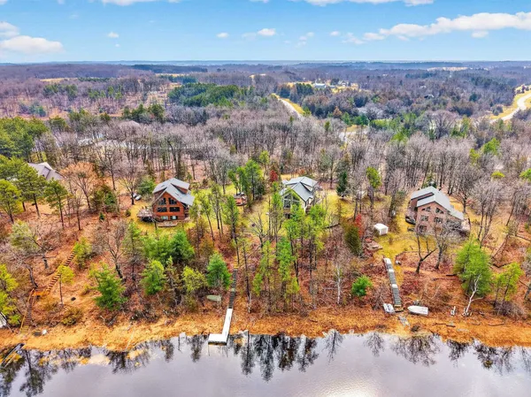 $425,000 | W8510 Lake Point Court, Oxford, WI 53952