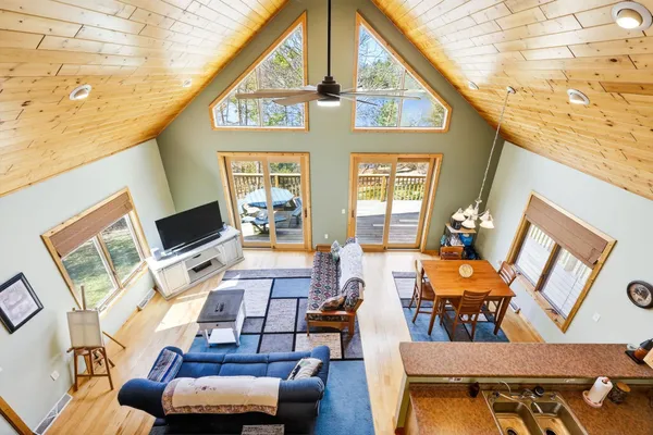 $425,000 | W8510 Lake Point Court, Oxford, WI 53952