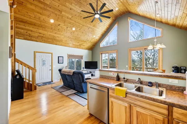 $425,000 | W8510 Lake Point Court, Oxford, WI 53952