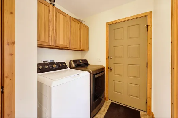 $425,000 | W8510 Lake Point Court, Oxford, WI 53952