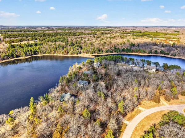 $425,000 | W8510 Lake Point Court, Oxford, WI 53952