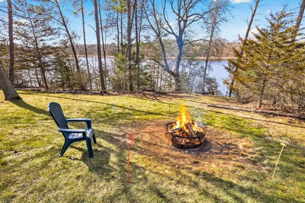 $425,000 | W8510 Lake Point Court, Oxford, WI 53952