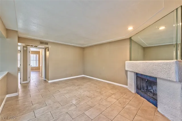 $1,050 | 2117 Sun Avenue, Unit C, North Las Vegas, NV 89030