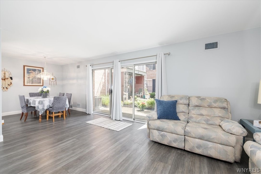 4547 Chestnut Ridge Road, Unit 114B Amherst, NY 14228 - Photo 4 of 17 Living Room