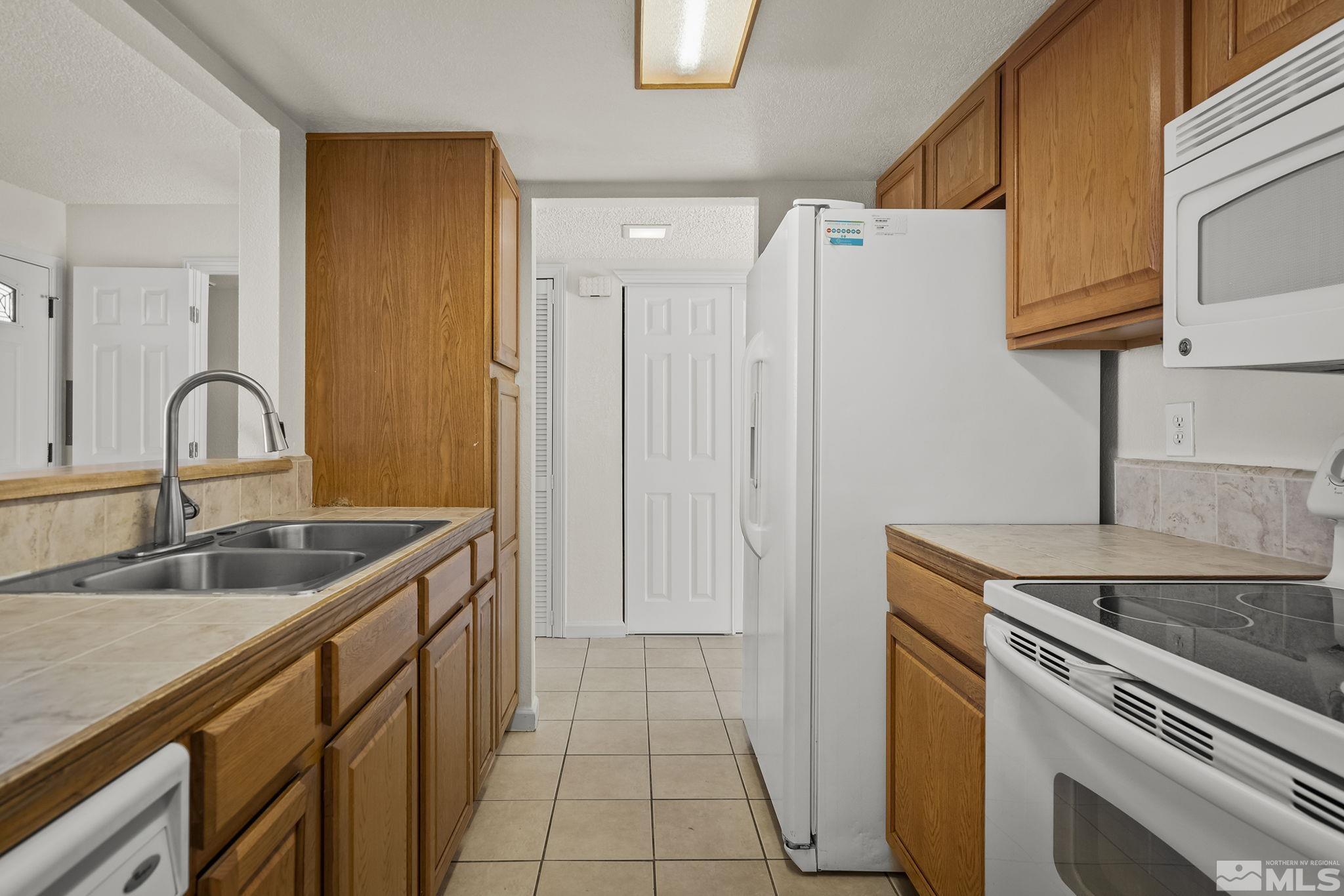 13988 Lear Boulevard Reno, NV 89506 - Photo 8 of 21 Photo 8