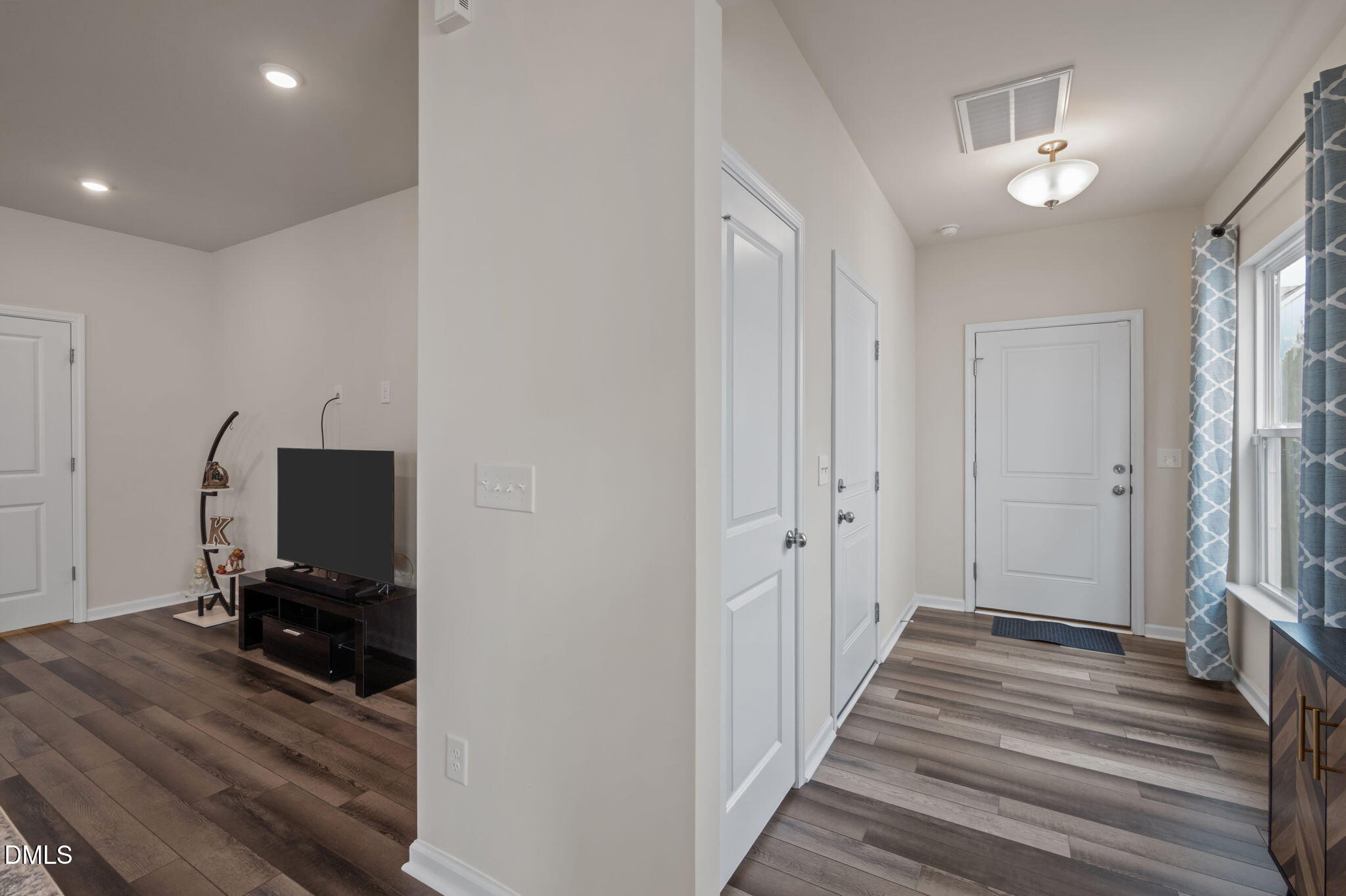 1009 Everglades Way Durham, NC 27713 - Photo 11 of 54 17-web-or-mls-P1112506