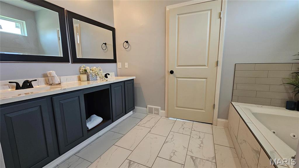 1114 Indian Court Lebanon, IL 62254 - Photo 16 of 26