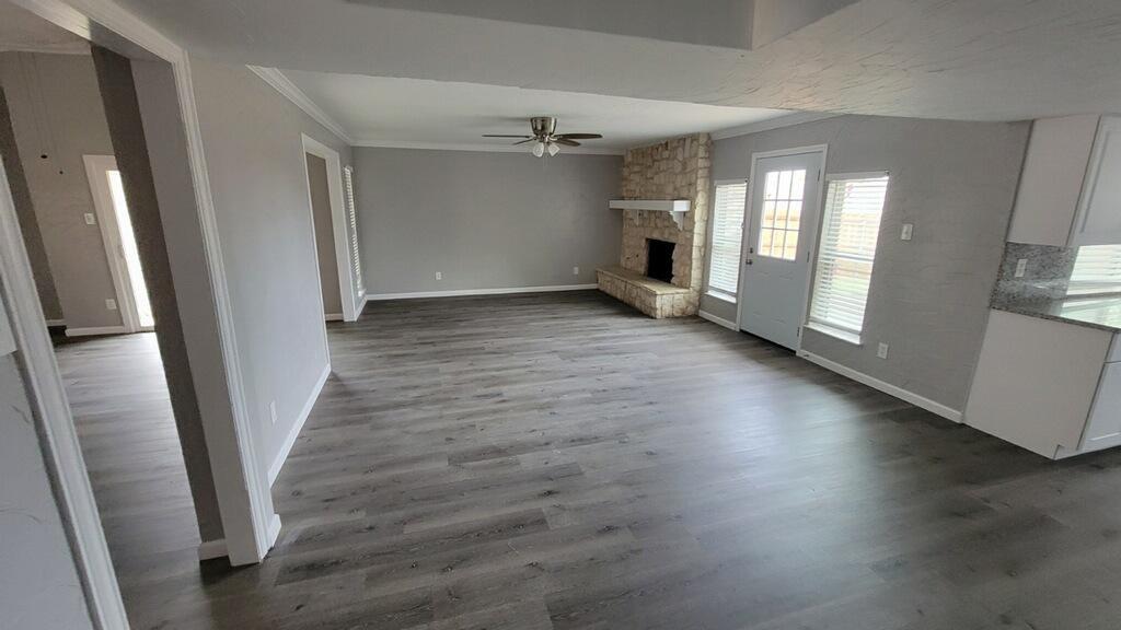 5144 Reed Drive The Colony, TX 75056 - Photo 5 of 21 Back living area near kitchen