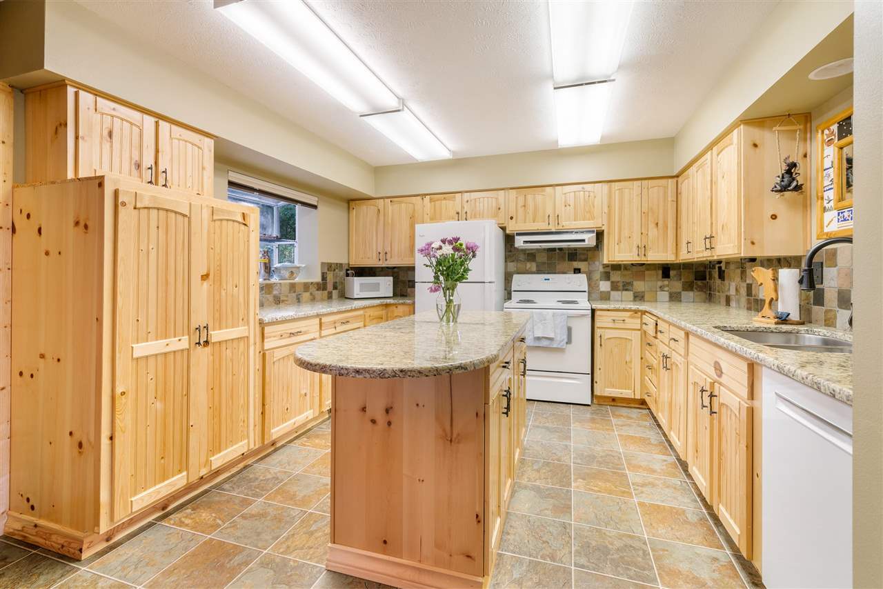 4089 Tamarack Beach Road Loon Lake, WA 99148 - Photo 4 of 20 Gallery Image 4