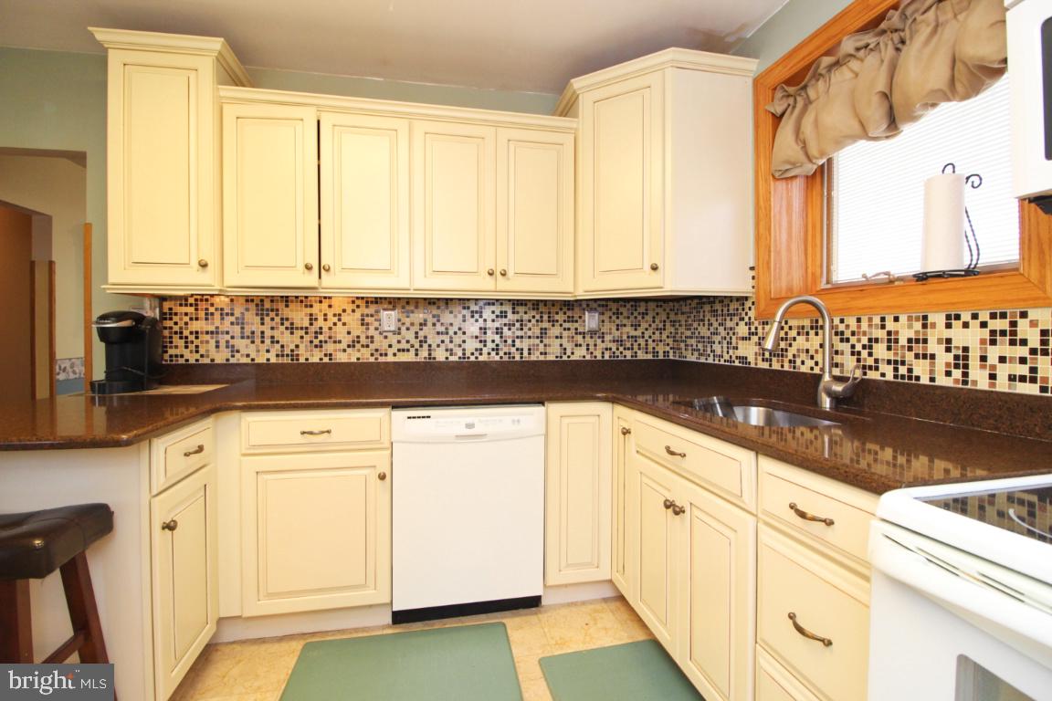 3726 Chestnut Road Baltimore, MD 21220 - Photo 12 of 43