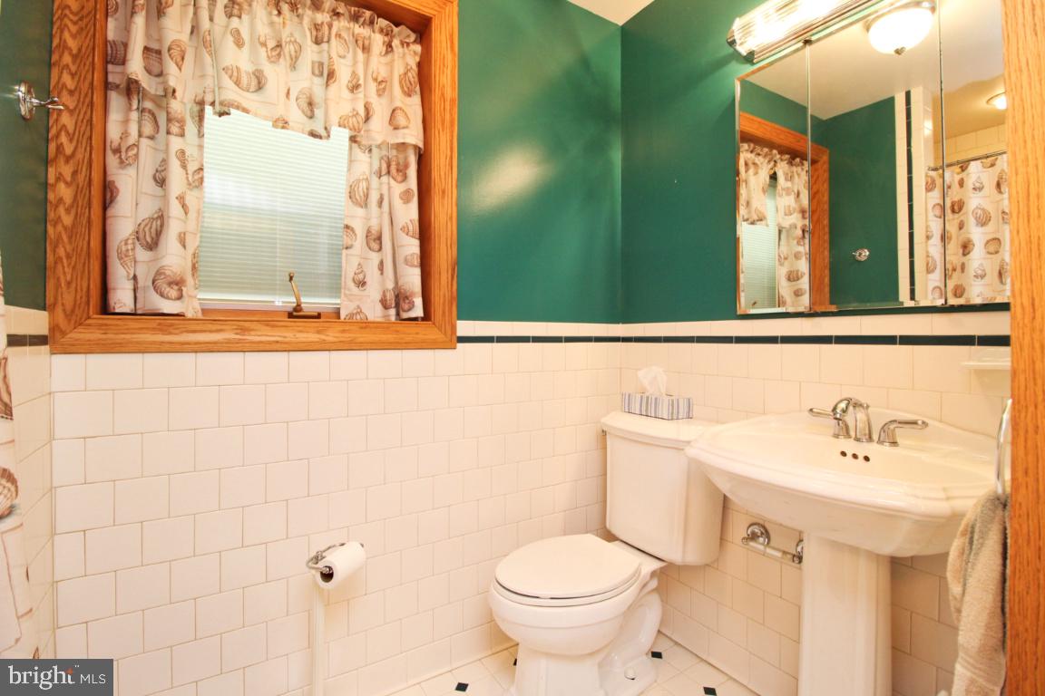 3726 Chestnut Road Baltimore, MD 21220 - Photo 19 of 43