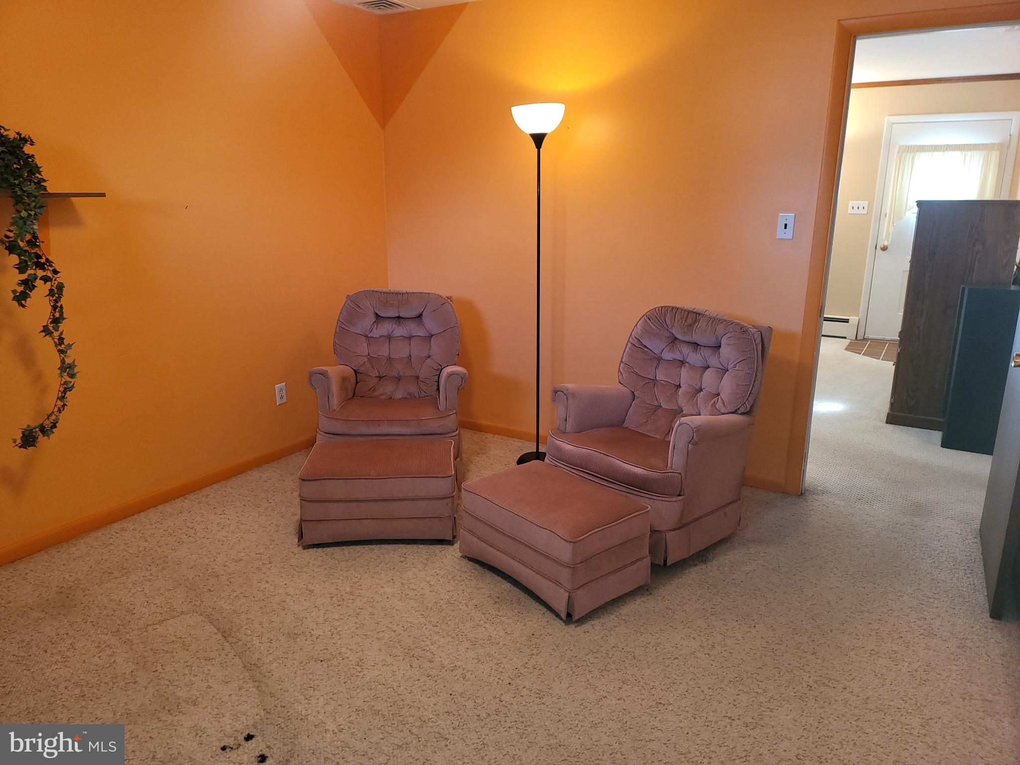 161 Oakhill Road Carlisle, PA 17015 - Photo 14 of 25 a living room with furniture