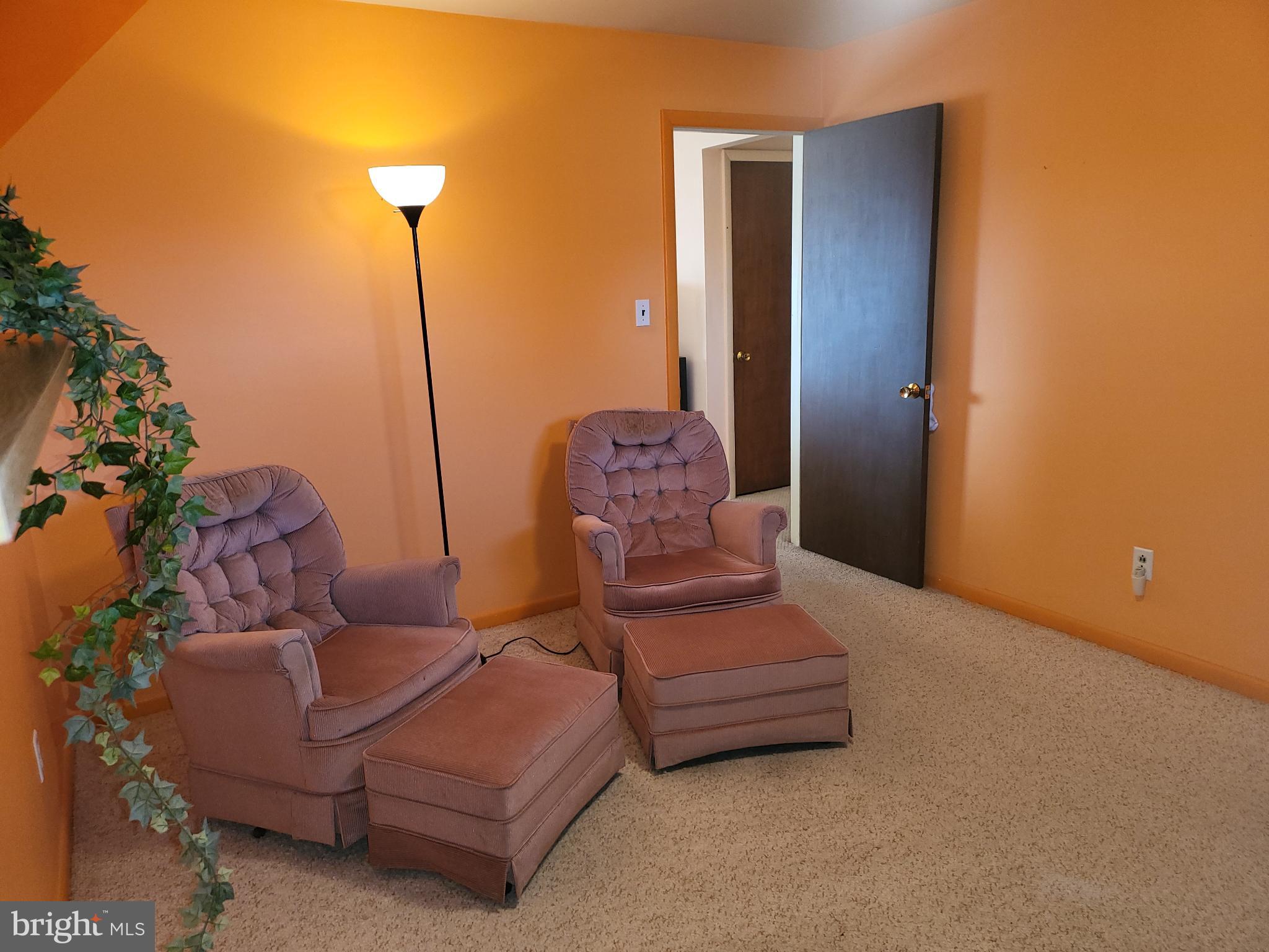 161 Oakhill Road Carlisle, PA 17015 - Photo 22 of 25 a living room with furniture