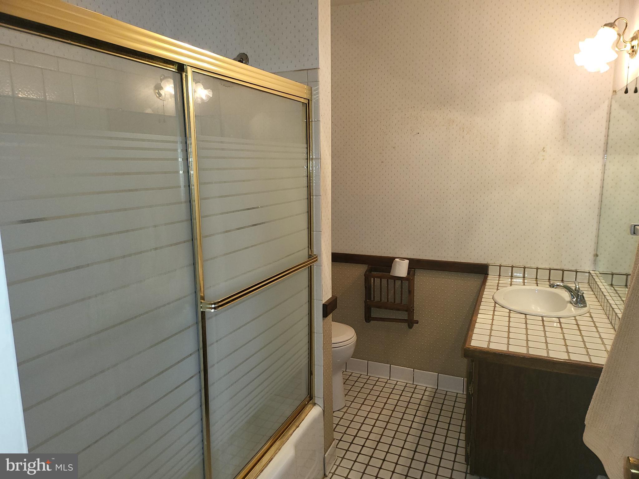 161 Oakhill Road Carlisle, PA 17015 - Photo 8 of 25 a bathroom with a shower