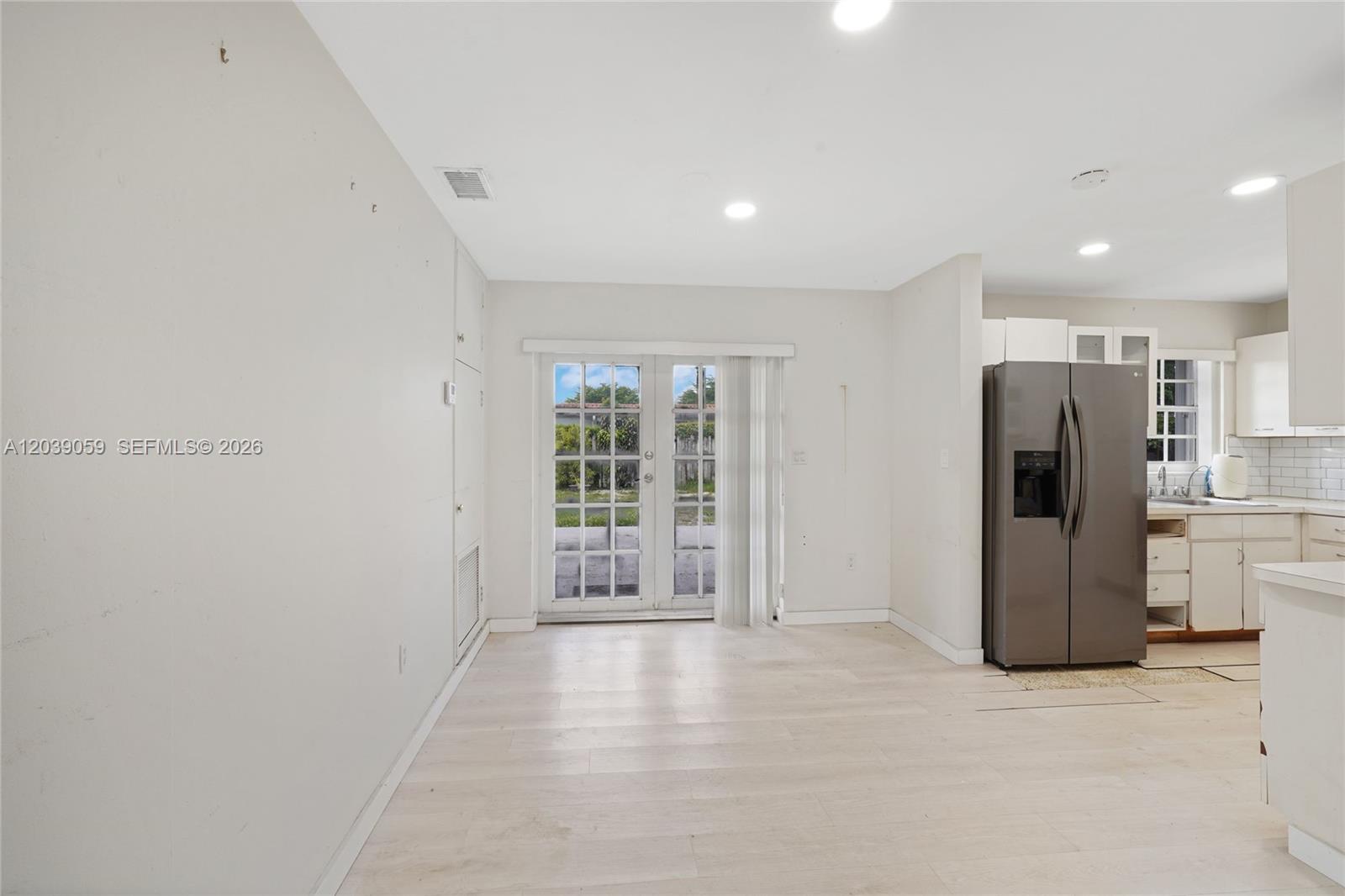 10051 Southwest 13th Terrace Miami, FL 33174 - Photo 7 of 26