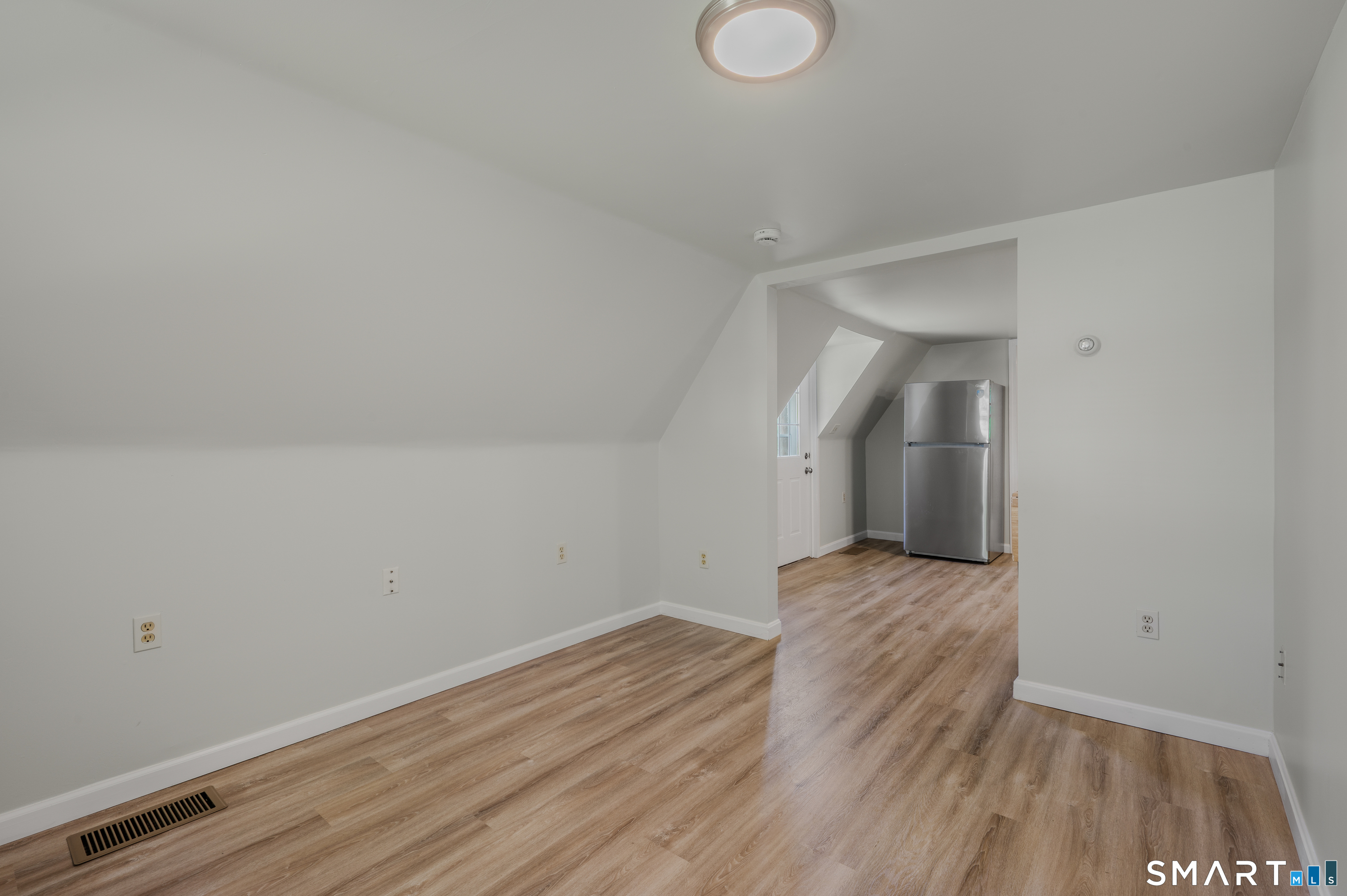 17 Sylvester Street Norwich, CT 06360 - Photo 9 of 22