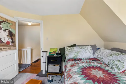 $300,000 | 25 Woodbine Avenue, Paoli, PA 19301