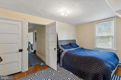 $300,000 | 25 Woodbine Avenue, Paoli, PA 19301