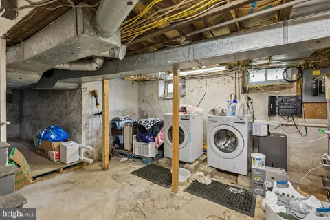 $300,000 | 25 Woodbine Avenue, Paoli, PA 19301