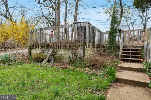 $300,000 | 25 Woodbine Avenue, Paoli, PA 19301