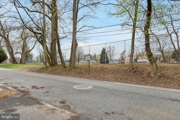 $300,000 | 25 Woodbine Avenue, Paoli, PA 19301