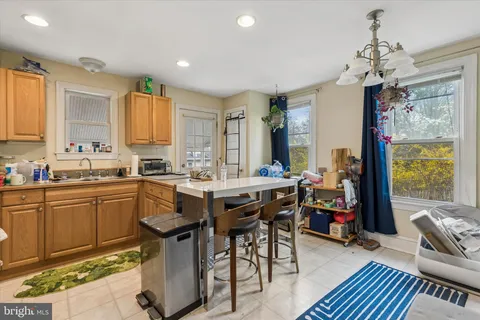 $300,000 | 25 Woodbine Avenue, Paoli, PA 19301