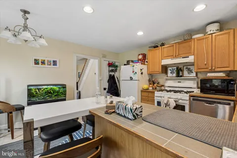 $300,000 | 25 Woodbine Avenue, Paoli, PA 19301