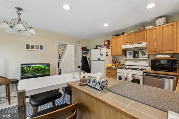 $300,000 | 25 Woodbine Avenue, Paoli, PA 19301