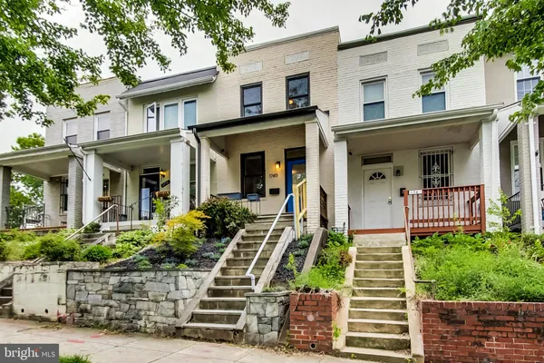 $2,345 | 1749 L Street Northeast, Washington, DC 20002