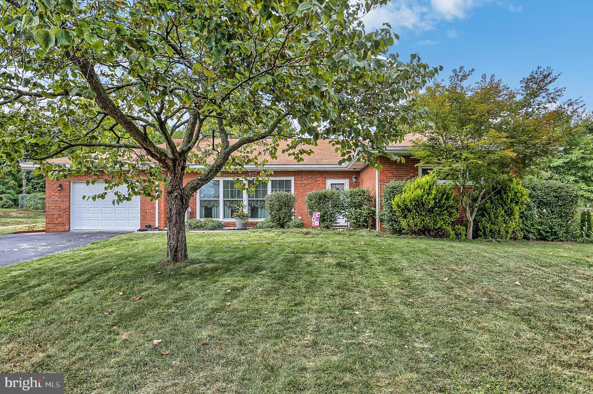 5356 Windsor Road Harrisburg, PA 17112 - Photo 1 of 37 Gallery Image 1