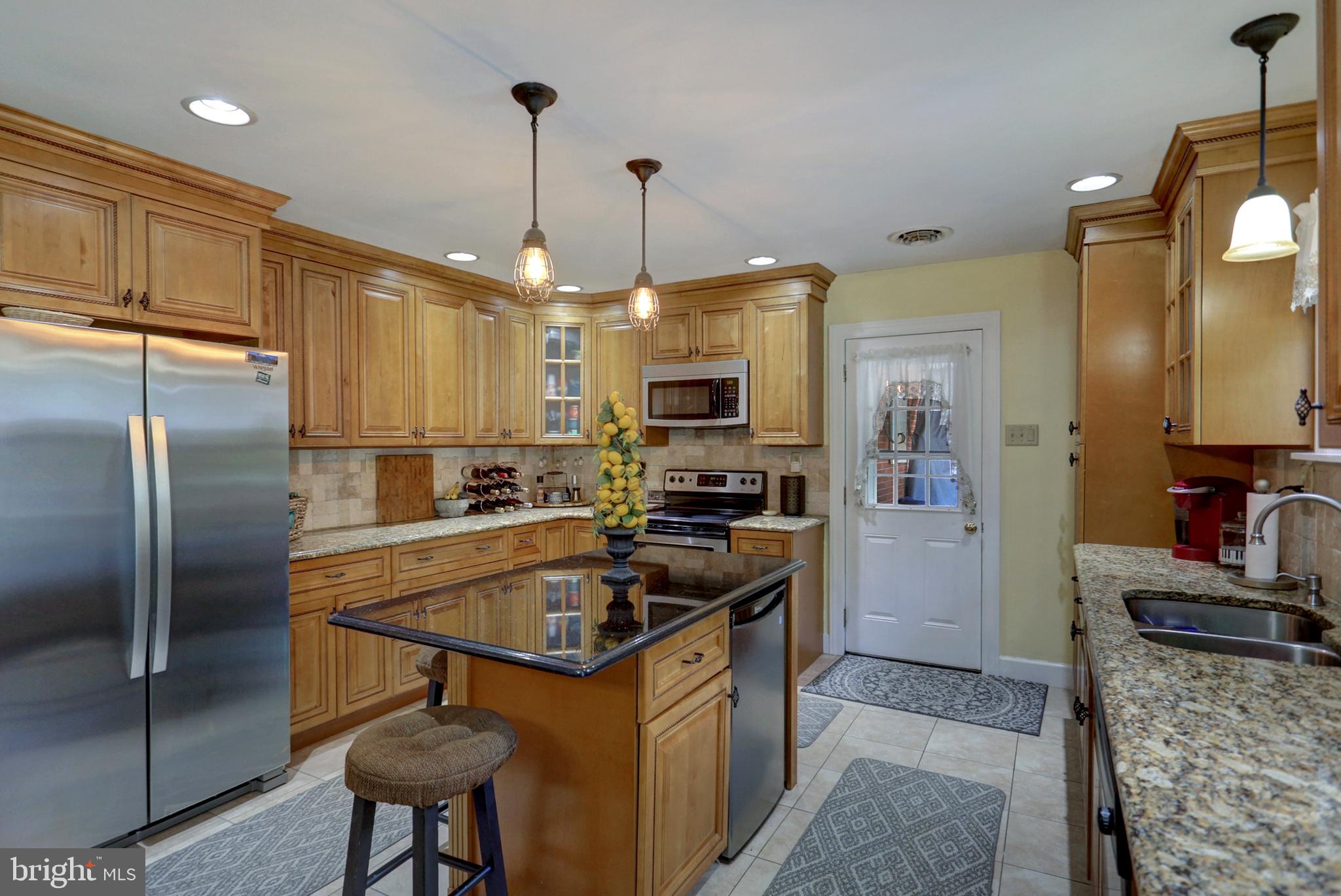 5356 Windsor Road Harrisburg, PA 17112 - Photo 4 of 37 Gallery Image 4