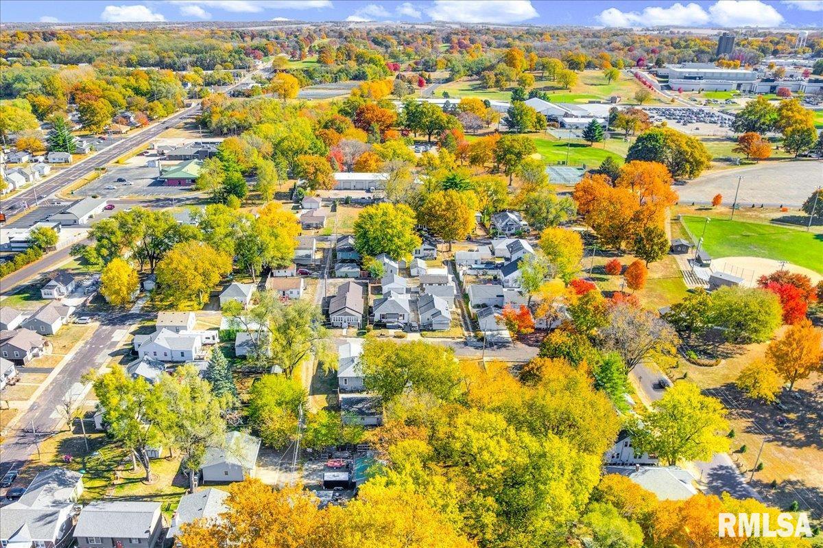 320 Christopher Street Pekin, IL 61554 - Photo 31 of 37